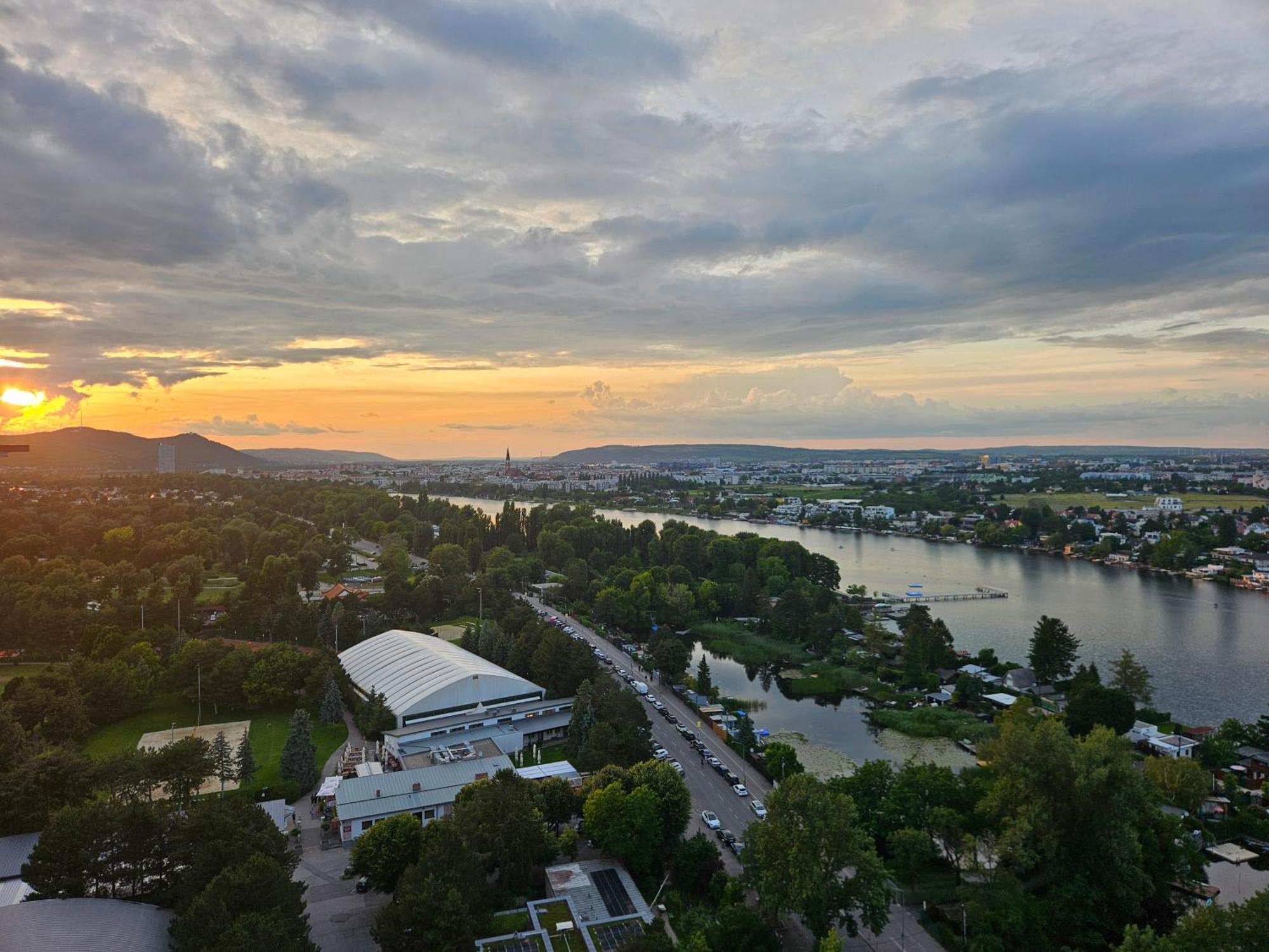 Yuki'S Place - Un-Vic, Danube Beach And Subway Near To Downtown Wina Bagian luar foto
